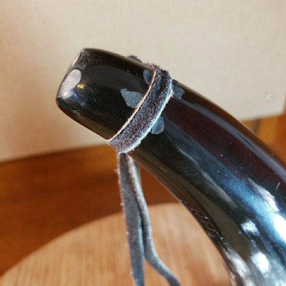 Vtg THE CHEROKEES 3 Pc 11" Powder Horn & Measurer w/Leather Strap & Wood Plug - Picture 14 of 16